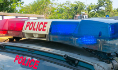 O tânără însărcinată din India a fost decapitată cu secera de familia ei pentru că se căsătorise fără permisiune