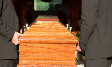 Caz uluitor în Suceava: au luat de la morgă alt mort și l-au îngropat. „Aici intră cine vrea și ia ce vrea”