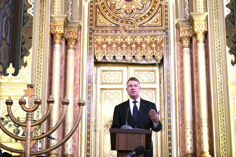 iohannis ceremonia_de_hanuka_6 - presidency