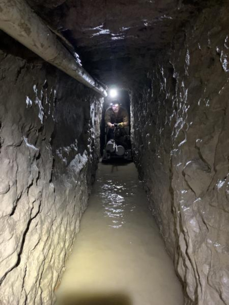 Tunel folosit de traficantii de droguri pentru a transporta substante interzise in Mexic