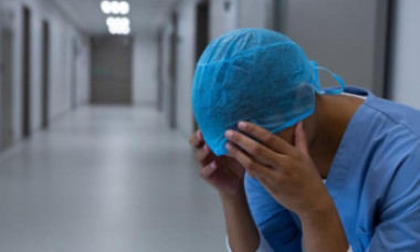 Scandal sexual într-un spital suport COVID. Asistent medical acuzat că a încercat să își violeze o colegă