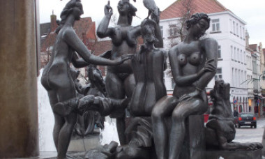 Povestea statuilor de bronz din Bruges: au ajuns topite şi vândute la fier vechi de o grupare de hoți din România