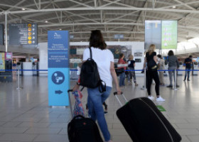 Site-ul unde puteți verifica dacă o țară UE a impus restricții de călătorie românilor