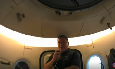 VIDEO. Cum arată capsula SpaceX în interior. Astronauții dezvăluie că au avut un „pasager clandestin”