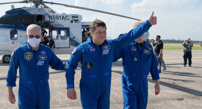 Dragon Capsule Returns To Earth From The International Space Station