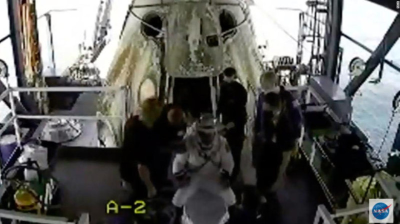 astronauti scosi