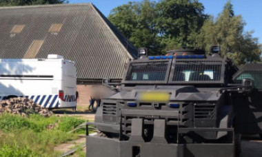 Olanda a găsit cel mai mare laborator de droguri din istoria sa: Columbienii "spălau" zilnic 200 de kilograme de cocaină de pe haine
