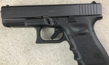 Un pistol încărcat a fost găsit într-un avion care a aterizat la Londra. Polițiștii au avut o surpriză când au văzut cui aparținea