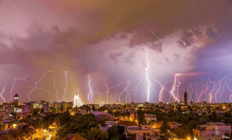 fulgere bucuresti - octav dragan