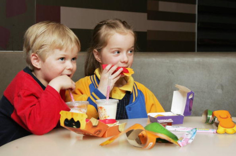 McDonald's Launches Low Fat Happy Meal For Kids