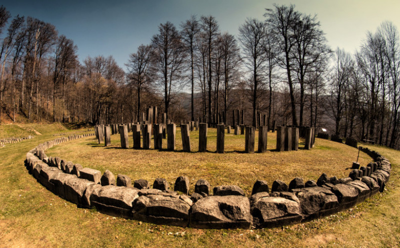 Sarmizegetusa_Regia_(Grigore_Roibu)