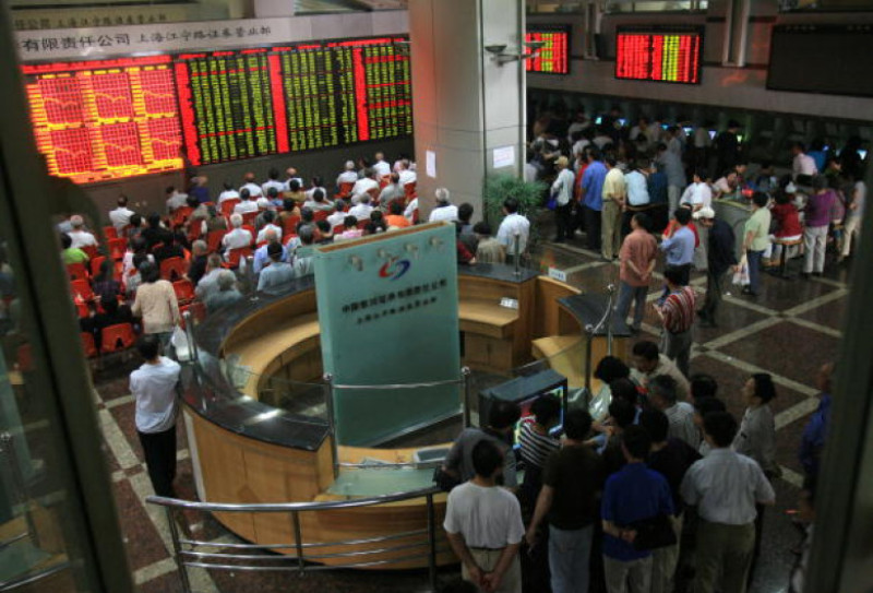 China's Main Share Index Falls After Tax Tripled On Stock Transactions