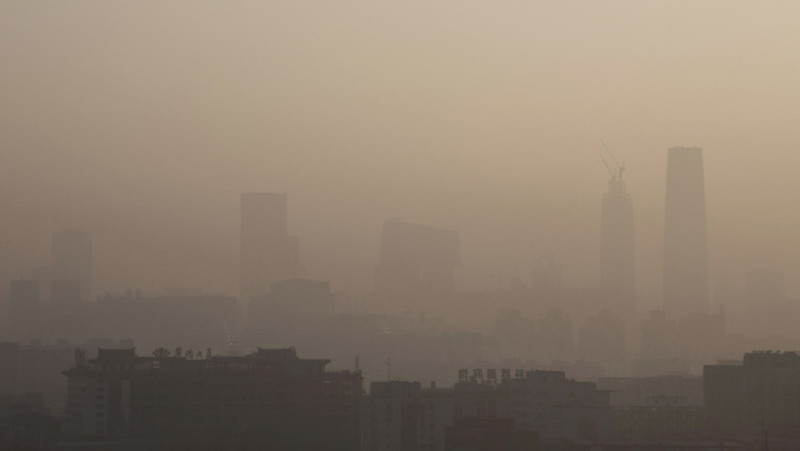 Beijing Issues Red Alert On Air Pollution For The First Time