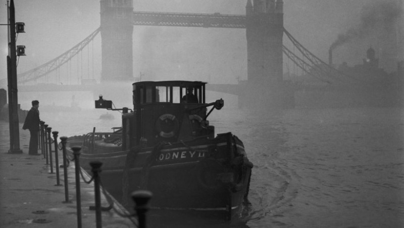 Smog On The Thames