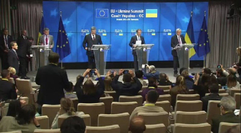 junckerr-tusk-porosenko-tw