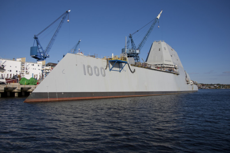 Zumwalt distrugator invizibil