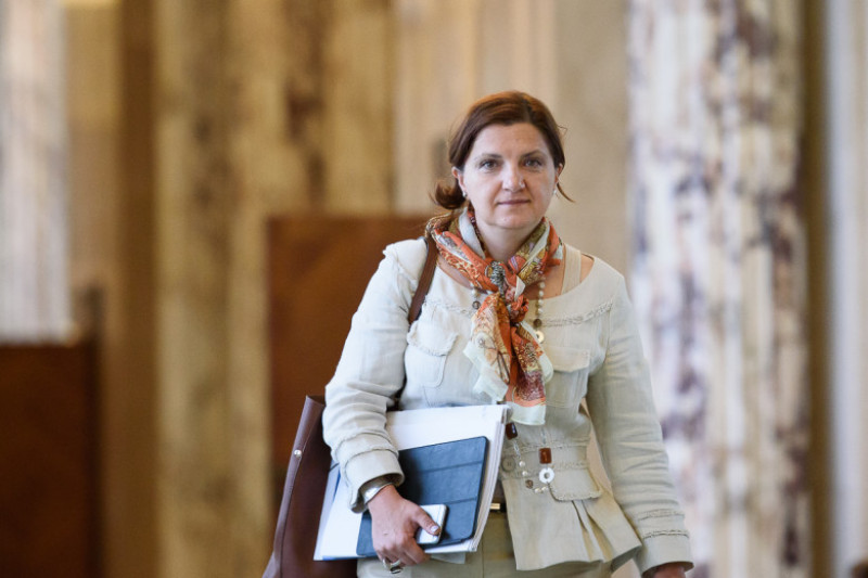 raluca pruna_gov.ro