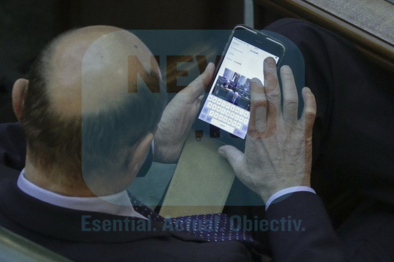 1-basescu-tel-water-002