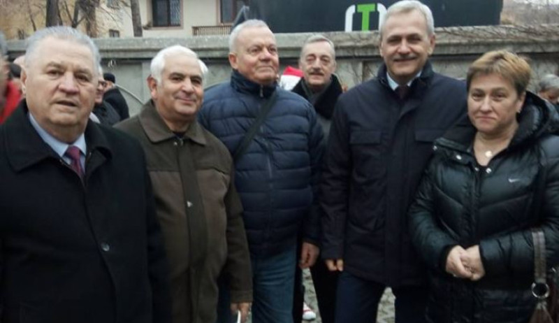 petrecere craciun psd 2 fb crop