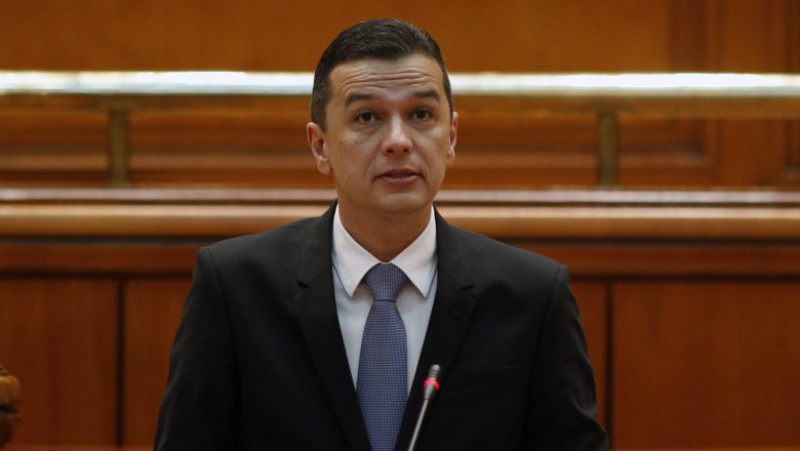 Prime Minister Sorin Grindeanu addresses Parliament