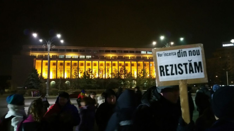 protest Piata Victoriei 200217