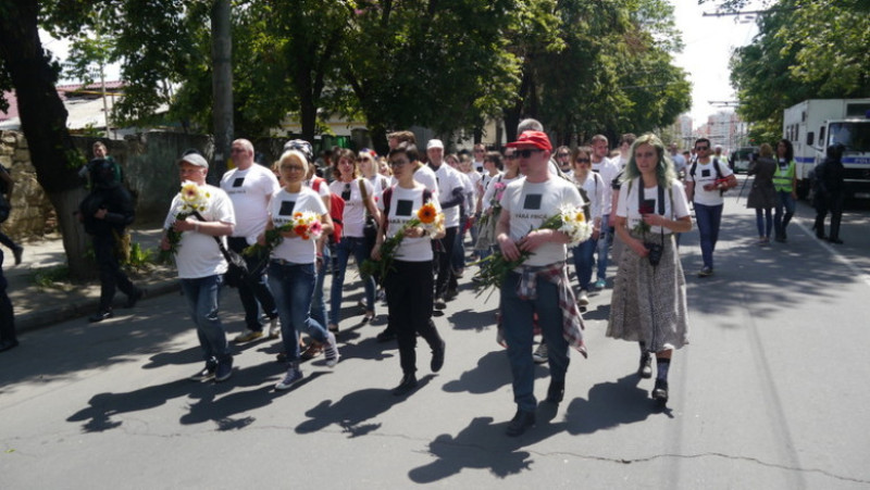 mars lgbt chisinau - picasa