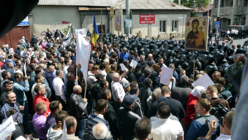 mars antigay chisinau - deschide