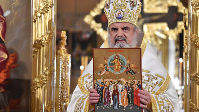 Hramul-Bisericii-Domnita-Balasa-din-Bucuresti-Patriarhul-Daniel-a-sfintit-catapeteasma-Inaltarea-Domnului-Ziua-Eroilor-9