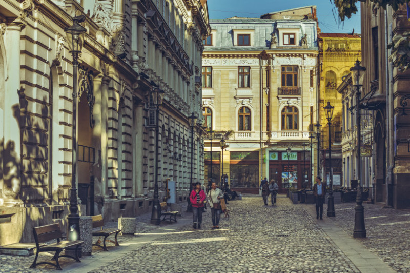 bucuresti centru vechi soare