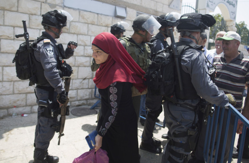 Clashes Break Out During Friday Prayer