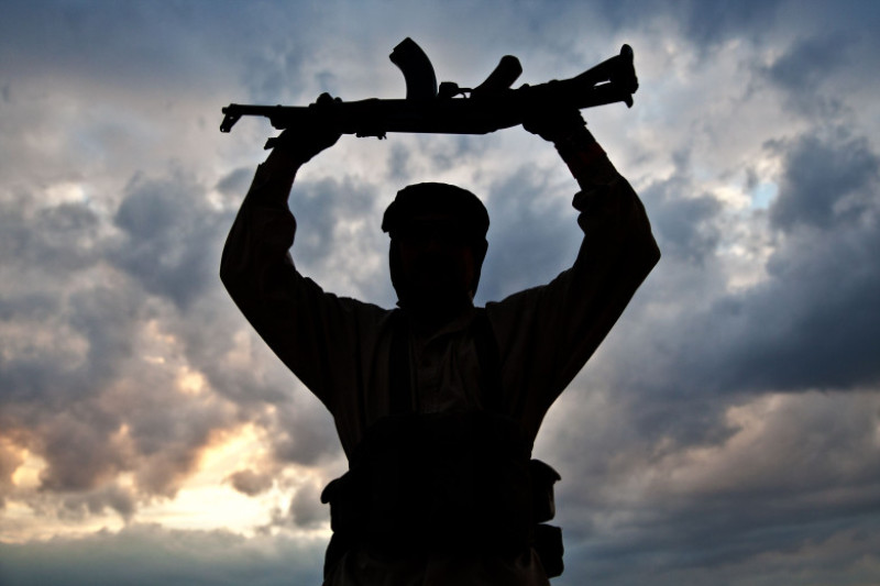 luptator taliban isis terorist shutterstock_141133117