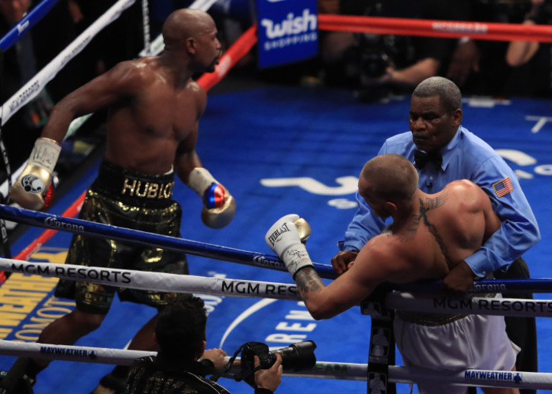 Floyd Mayweather Jr. v Conor McGregor