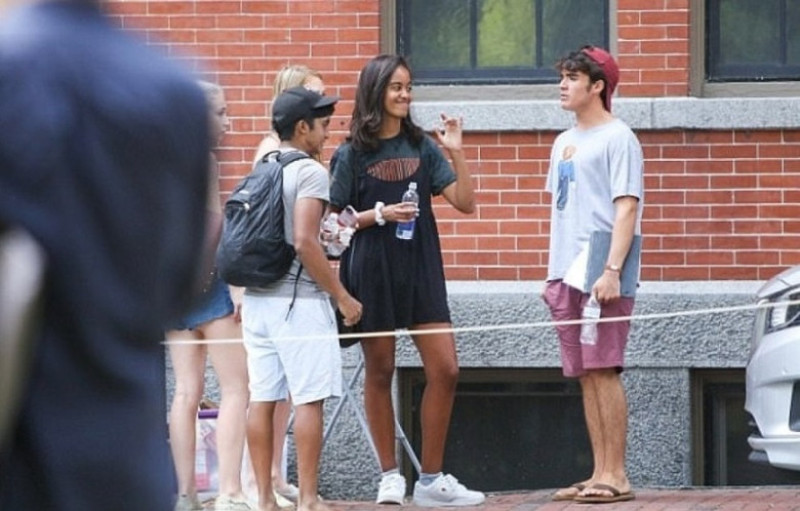 malia-obama-tw