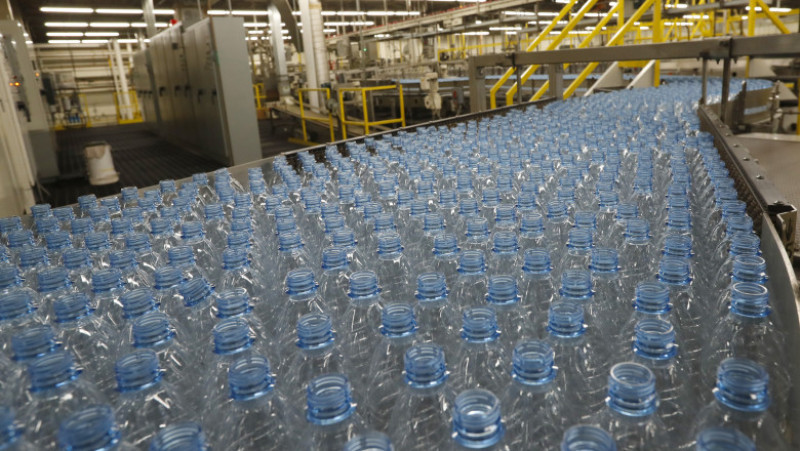 Coca-Cola Predicts Drop In Profit This Year