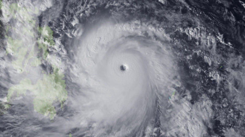 Super Typhoon Haiyan Bears Down On Philippines
