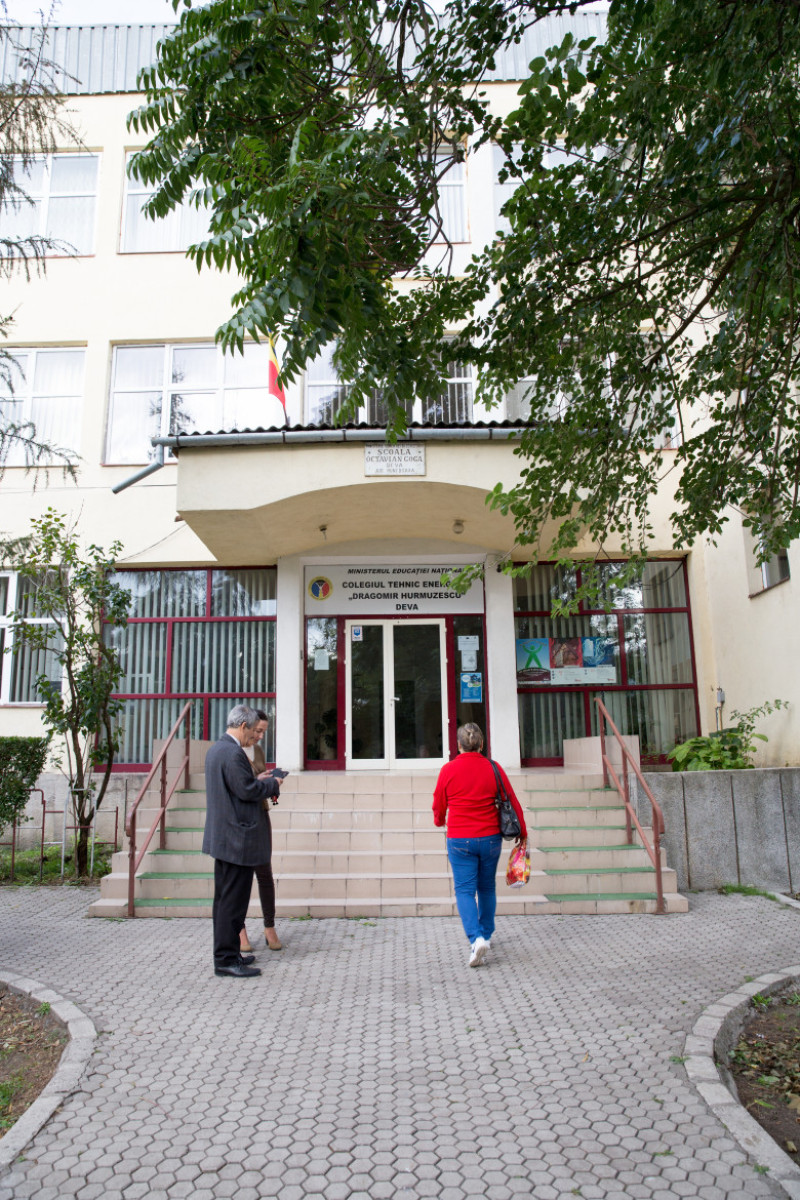 Scoala Hunedoara2