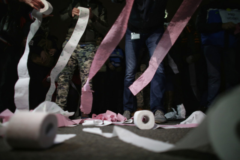 protest hartie igienica - ganea