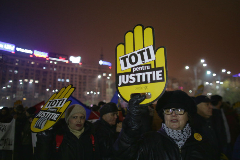 20171126192304_IMG_6146_1-01 - proteste 26 nov 2017 ganea