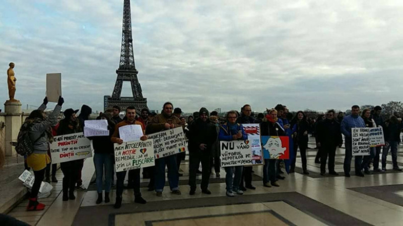 protest paris - dan belu