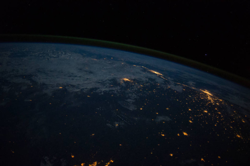 pamant luminat nasa