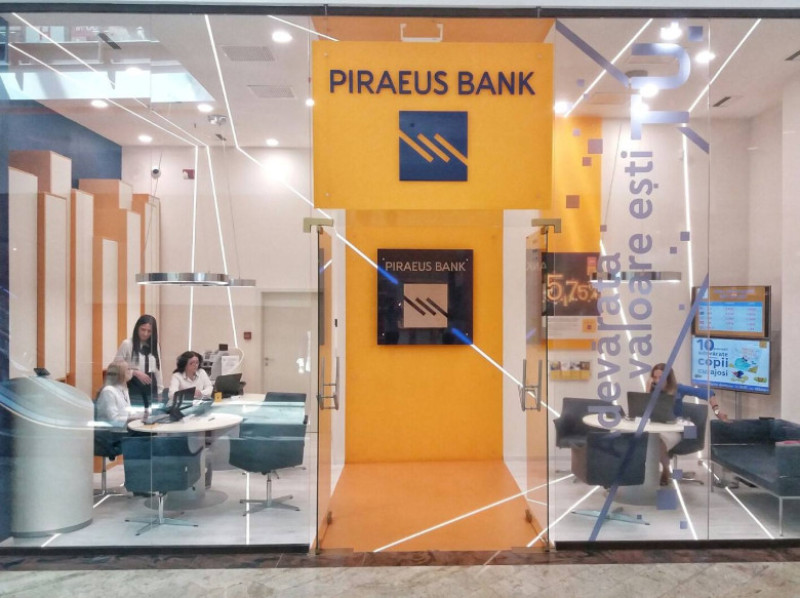 piraeus bank FB