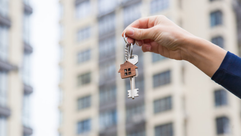 prima casa cheie apartament_shutterstock_767663176