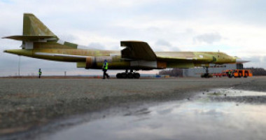 Tu-160 „Piotr Deinekin”, noul bombardier strategic supersonic al Rusiei