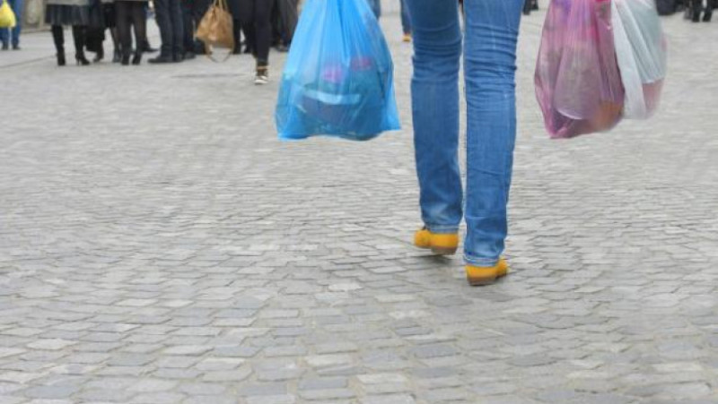 pungi de plastic
