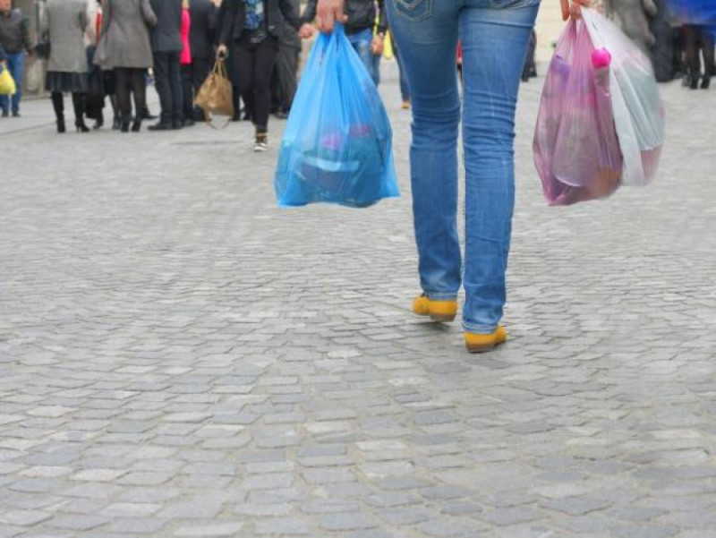 pungi de plastic