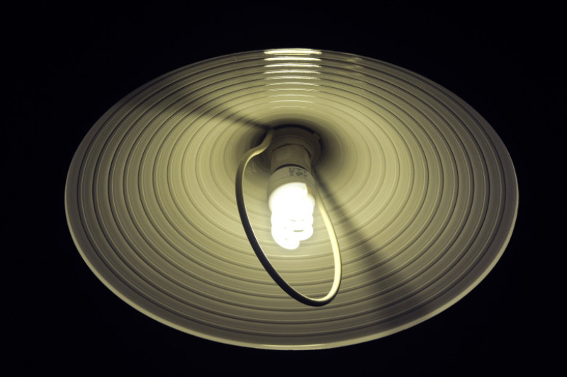 Electronic lamp with low-power light bulb.