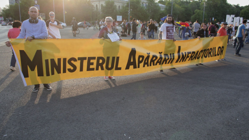 protest dancila - ganea