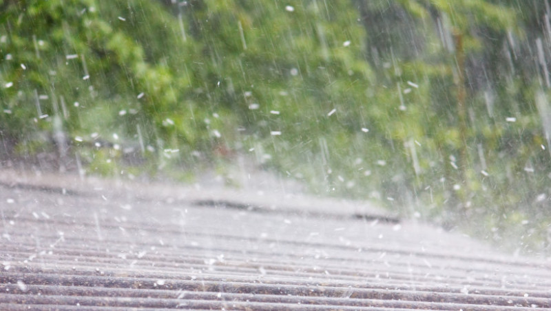 grindina vremea meteo ploaie de vara_shutterstock_1044840481