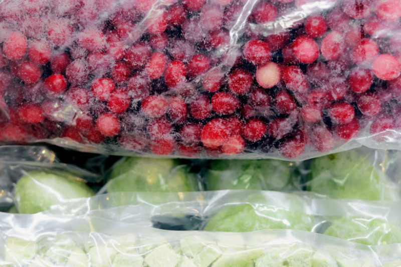 fructe congelate - shutterstock_788583667