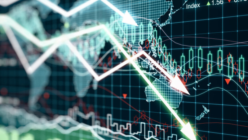 grafic economie economic scadere shutterstock_351882113